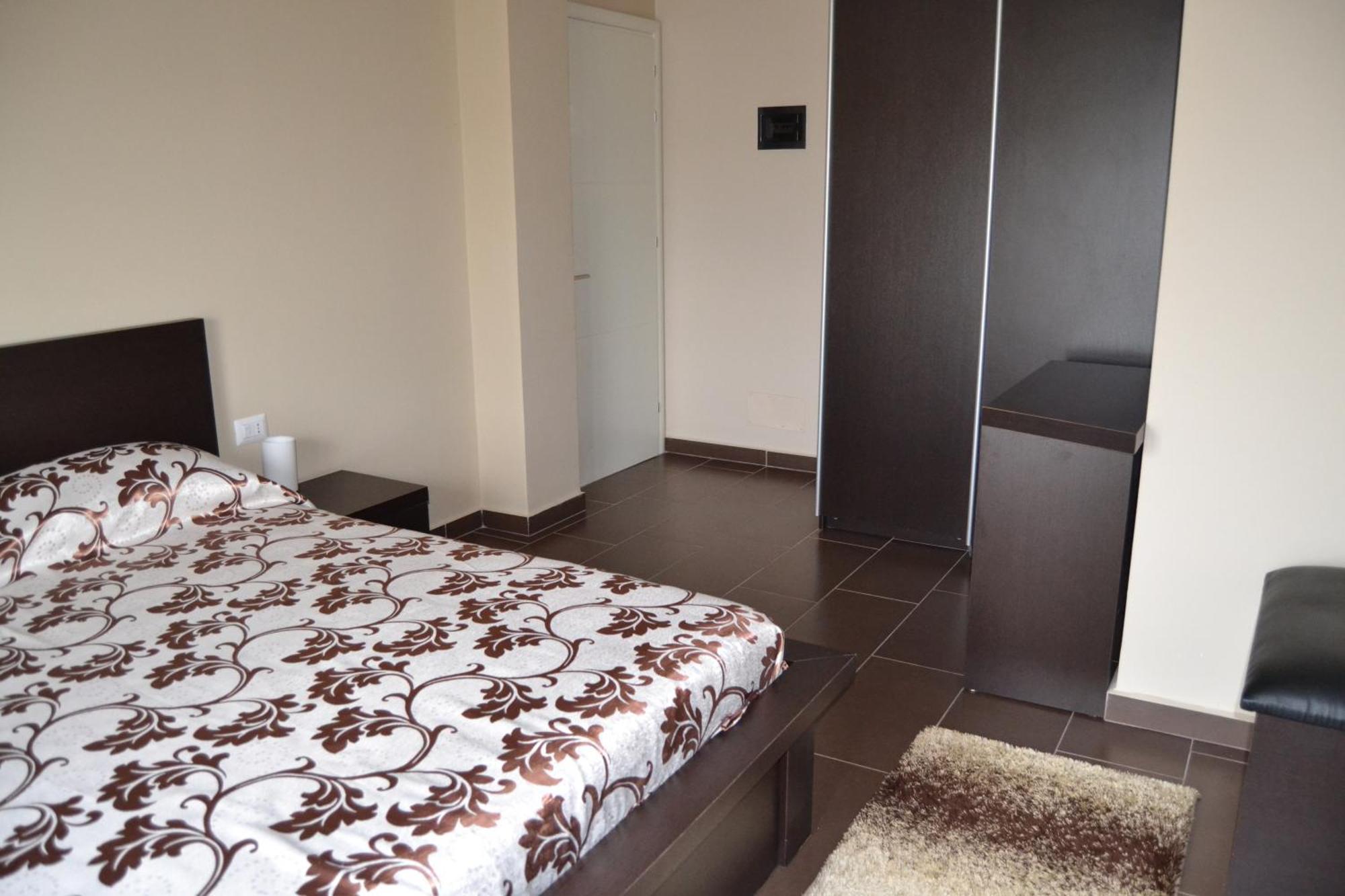 Kodra E Godenve Resort *